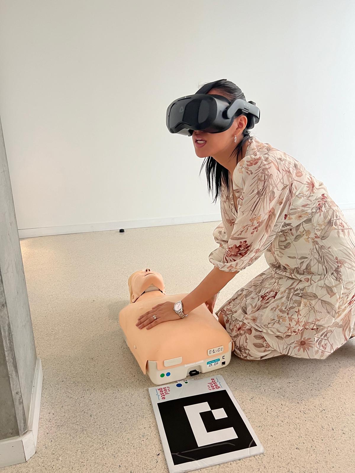 Massage cardiaque et premiers secours en réalité virtuelle